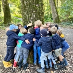 3de kleuter Zillebeke naar het bos