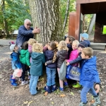 3de kleuter Zillebeke naar het bos