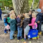 3de kleuter Zillebeke naar het bos