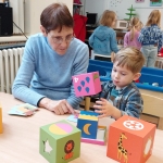 Klasdoorbrekend spelen in de kleuterklas.