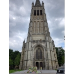 3E beklimt de toren van de Kathedraal 